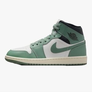 Women's Nike Air Jordan 1 Mid Shoes 'Jade Smoke'-Size 8